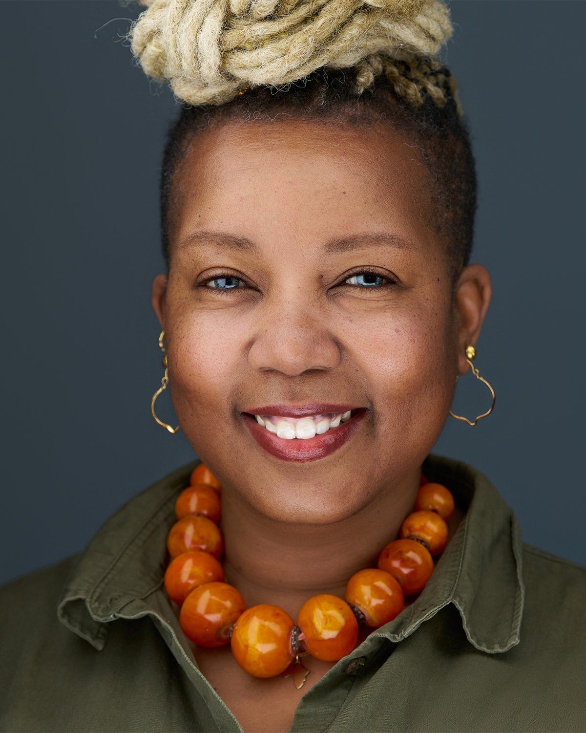 Kambua, professional headshot portrait by Aviva Sherman